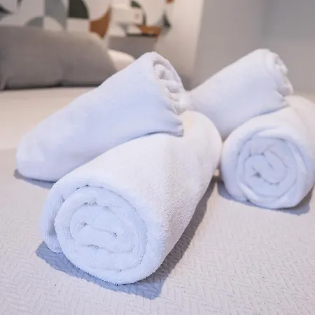 Yard Patraix By Concept Flats Vendégház