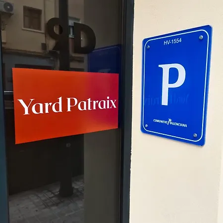 Yard Patraix By Concept Flats Pensjonat
