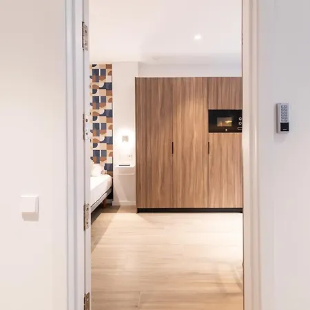 Yard Patraix By Concept Flats بيت ضيافة 4*